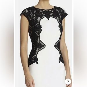 TADASHI SHOJI White Dress with Contrasting Black Lace Trim